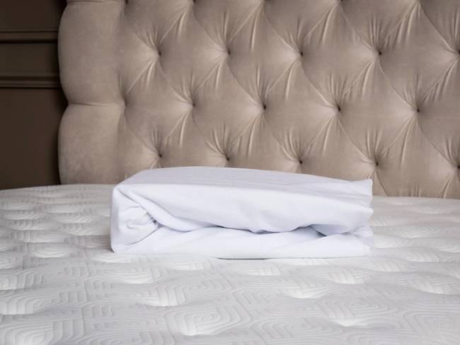 Защитный чехол Pure Elastic Защитный чехол Pure Elastic