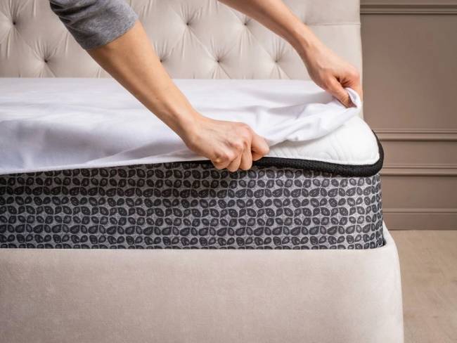 Защитный чехол Pure Elastic Защитный чехол Pure Elastic