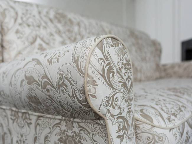 Диван Synergy Grace с механизмом и матрасом подлокотник близко Диван Synergy Grace с механизмом и матрасом подлокотник близко