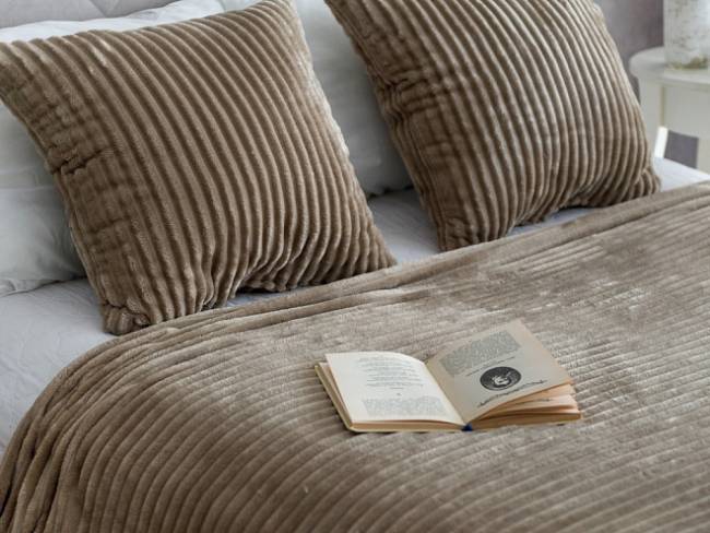 Чехол Soft Stripe на декоративную подушку Кьянти Чехол Soft Stripe на декоративную подушку Кьянти